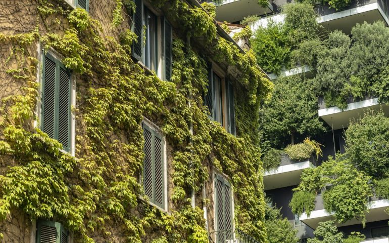 Bosco Verticale and old building in Milan